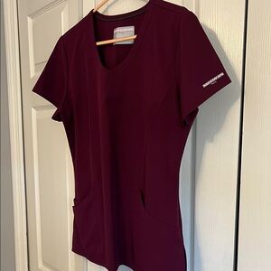 Skechers Women's Short Sleeve V-Neck Top - Dark Red